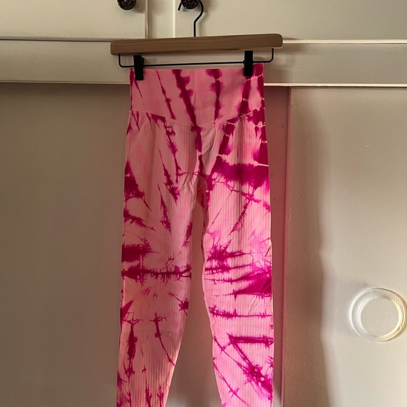 PINK tie dye workout set size small - Picture 3 of 5